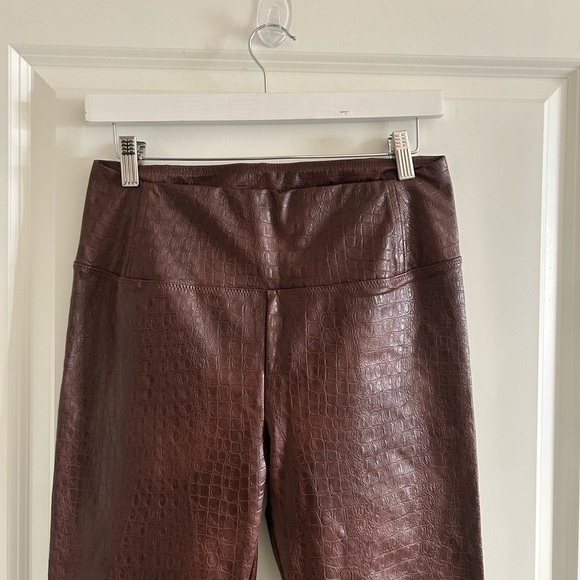7 For All Mankind Crocodile Embossed Faux Leather Paneled Brown Leggings Size M - Picture 6 of 7